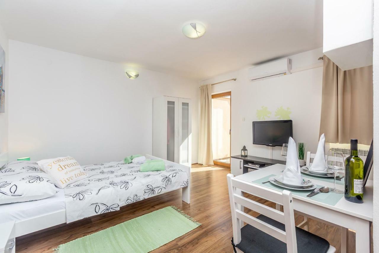 奥米沙利Studio Apartman Magdalena公寓 外观 照片